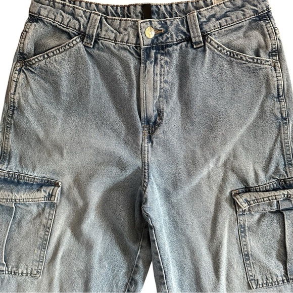 H&M Divided Cargo Jeans Mid Rise Straight Leg Utility Denim Size 6 - Picture 9 of 12